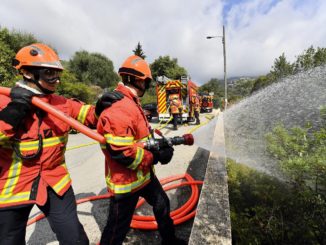 I pompieri di Monaco in formazione continua pronti ad intervenire contro gli incendi