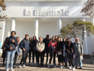 Gli apprendisti collezionisti di Monaco dell'ultimo anno della sezione arte del Liceo François d'Assise-Nicolas Barré, alla Biennale di Venezia