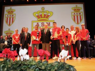 Il Principe Albert II ha consegnato i trofei ai migliori atleti dell'anno dell'A.S.Monaco (associazione sportiva di Monaco) sono Lisa Pou e Teo Andant