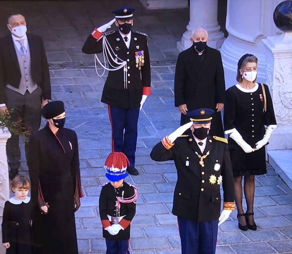 Alla Festa Nazionale del Principato di Monaco che festeggia il Principe Alberto II  anche la Principessa Charlene i figli la Principessa Gabriella e Jacques e la Principessa Carolina di Hannover