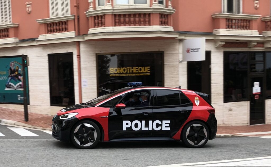 Nel Principato di Monaco controlli della Polizia più sistematici e possibili contravvenzioni per chi non indossa la maschera