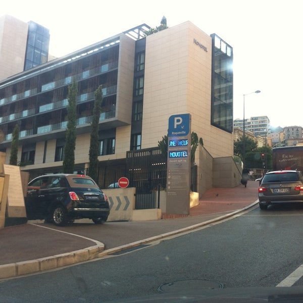 Parking Pubblici Monaco: 60€ in più contro le auto "a ventosa" ossia che non escono mai dal parcheggio