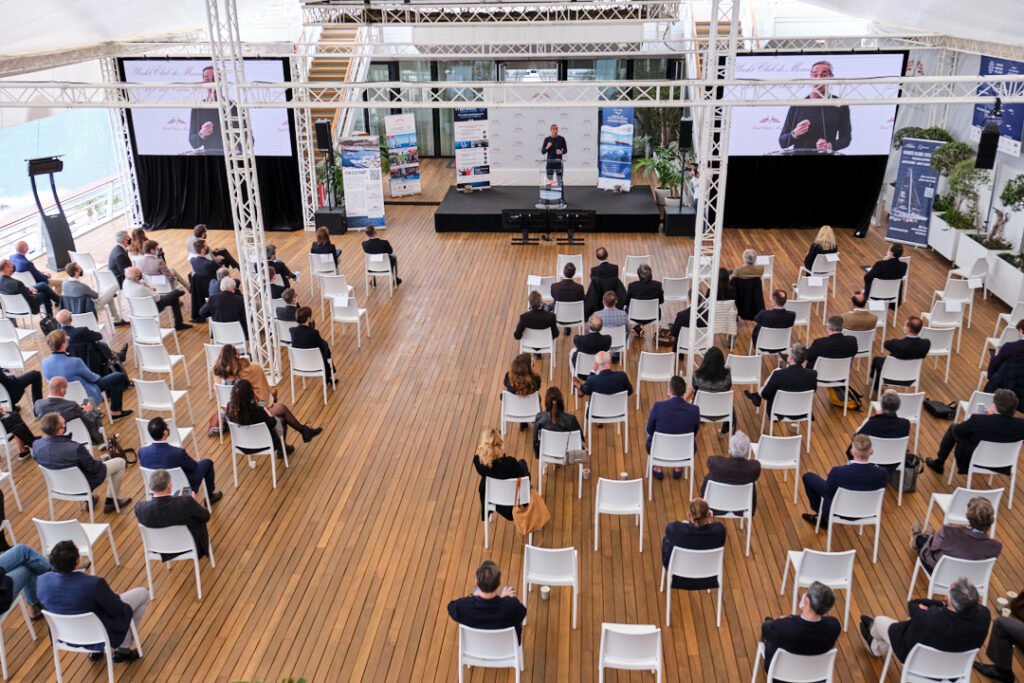 Allo Yacht club si è tenuto il simposio ambientale Belle Classe Super Yacht per parlare delle nuove energie e soprattutto dell'idrogeno
