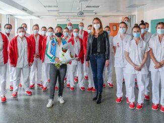 La velista Alexia Barrier madrina della classe infermieri 2020-2023