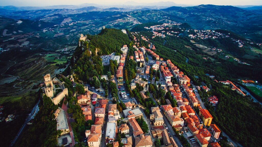 La Repubblica di San Marino propone vacanze con vaccino Sputnik V