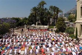 Torna per l'ottavo anno consecutivo l'appuntamento per celebrare il solstizio d'estate con lo Yoga nel Principato di Monaco,