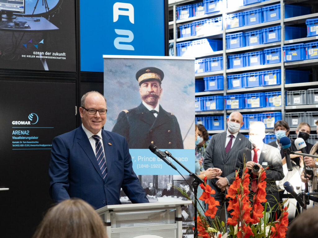 Il Principe Albert II ha visitato Kiel per ricordare il bicentenario della scomparsa del  Principe Albert I che aveva passato tempo in quella località per aprire un centro meteorologico