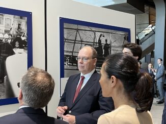 l Principe Alberto ii di Monaco ha inaurato la mostra "Albert Ier un Principe in movimento alla stazione ferroviaria di Monaco dove si scoprono i mezzi di trasporto dell'epoca