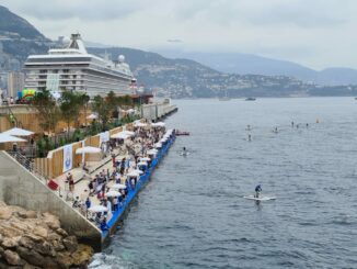 In corso il Si tiene in queste ore il Riviera Water Bike Challenge della Fondazione Princesse Charlene di Monaco. La gara è partita e si appoggia alla grande diga del porto di Monaco appena rinnovata.