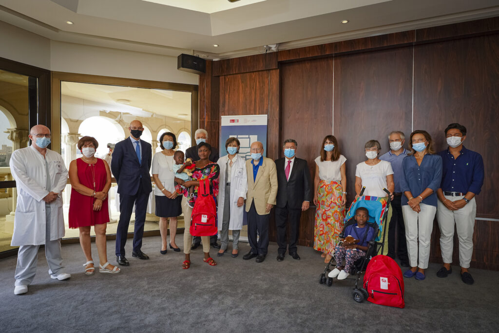 Grazie al Monaco Collectif Humanitaire (MCH) e ai suoi donatori, sono riprese le operazioni sui bambini dei Paesi in via di sviluppo presso il Centro Cardio-Toracico di Monaco, dopo una pausa di due anni a causa della Covid-19.