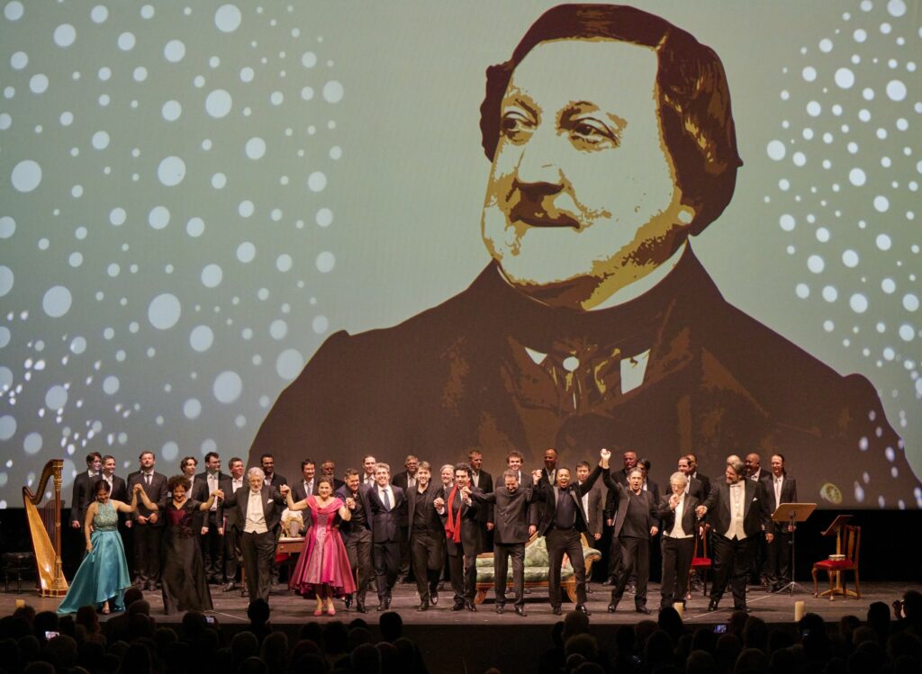 Cecilia Bartoli e Placido Domingo si sono esibiti insieme ai Musicisti del Principe dell'Opera di Monte-Carlo al Staatsoper di Vienna a favore del programma dell'AMADE, "Uno Stato civile per tutti".