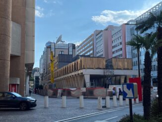 Il ministro Caron visita il cantiere della sede provvisoria della Polizia a Fontvieille