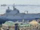La porta elicotteri Tonnerre della Marina Militare francese è arrivata nel porto di Monaco