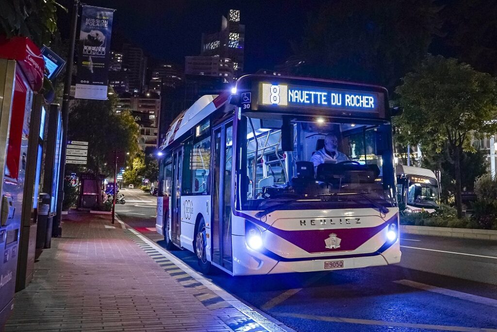 La linea bus n.8 di sera, che andava da Monaco Ville al quartiere della Condamine con la fine dell'estate è sospesa