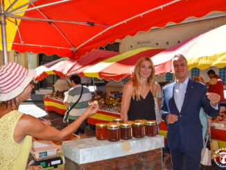 Il sindaco di Georges Marsan ha visitato con Marjorie Crovetto il Mercato di Monte-Carlo che ha accolto nuovi commercianti-produttori