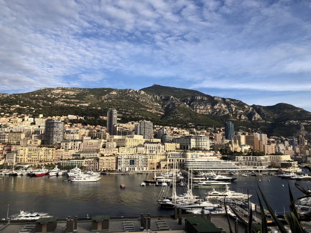 Il direttore del turismo Guy Antognelli ha organizzato un panel di discussione sul tema: 'Riflessione sul futuro del turismo di lusso e degli affari a Monaco".