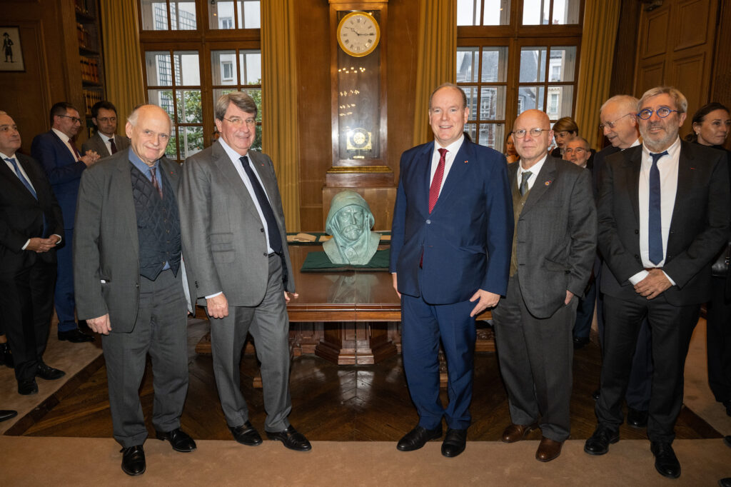 S.A.S. il Principe Alberto II di Monaco si trova a Parigi, dove conclude le cerimonie di commemorazione del centenario della morte del Principe Albert Ier (1848-1922).