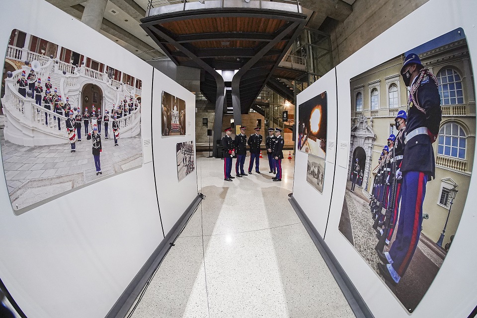 In Mostra la storia dei Carabinieri del Principe alla Stazione Ferroviaria di Monte-Carlo