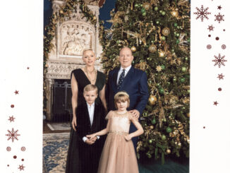 I Principi Alberto e Charlene con i figli Jacques E Gabriella augurano Buon Natale a tutta la popolazione del Principato di Monaco