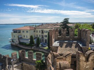 LA FIABESCA E “DIVINA” SIRMIONE TRA PASSATO E PRESENTE