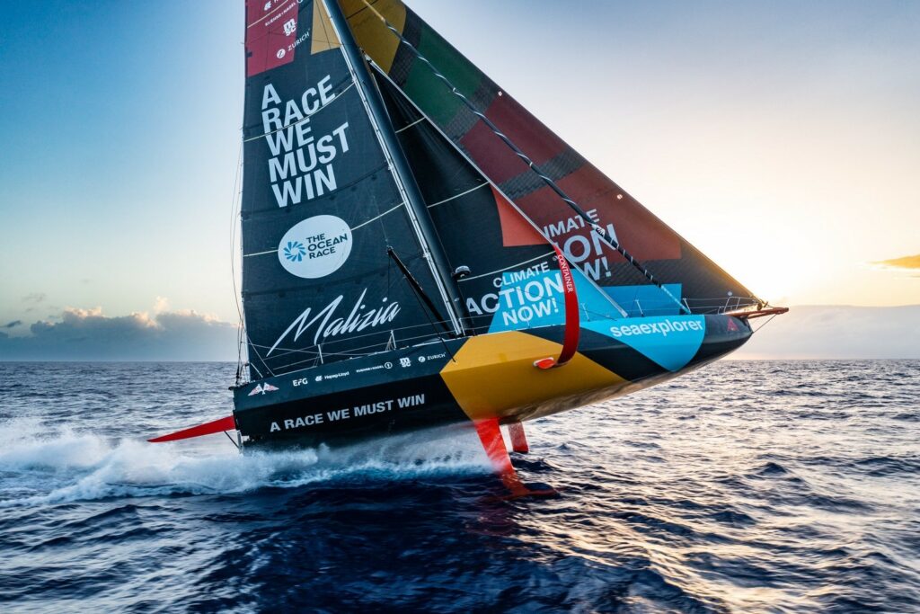 Il Team Malizia dello Yacht Club Monaco segna un record del mondo di  velocità della 5 tappa de The Ocean Race