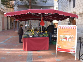 In occasione del Gran Premio di F1, il Comune di Monaco informa che gli ortolani solitamente presenti al Mercato della Condamine saranno trasferiti in cima alla rue des Açores, ogni mattina da lunedì 22 maggio a lunedì 29 maggio compreso