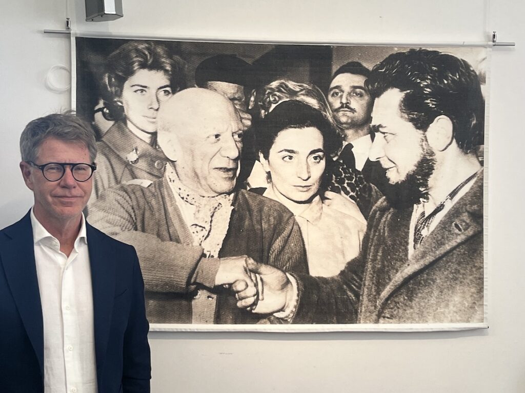 In occasione del centenario del pittore più celebre di Dolceacqua, Mario Raimondo detto Barbadirame, è stata inaugurata una mostra nella sala consiliare del Comune che resterà aperta al pubblico fino al mese di agosto.