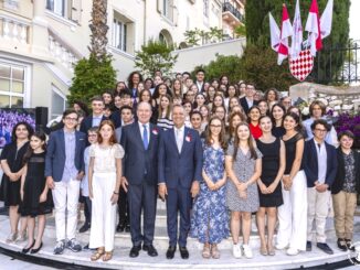 Come da tradizione nella Corte d'onore del Comune di Monaco, in presenza S.A.S. il Principe Alberto II, del Ministro di Stato Pierre Dartout e de "padrone di casa" il sindaco Georges Marsan, si è tenuta la premiazione del concorso di lingua monegasca.