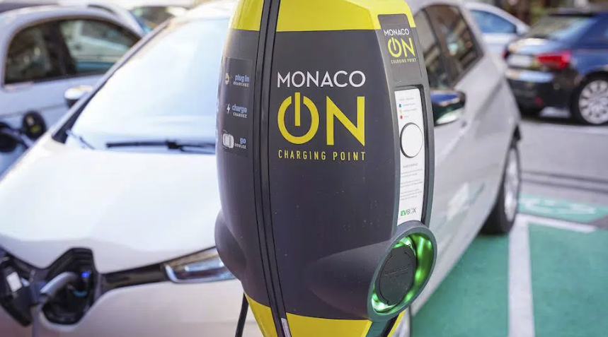 Il governo di Monaco sostiene l'acquisto di veicoli elettrici e ibridi attraverso nuovi incentivi