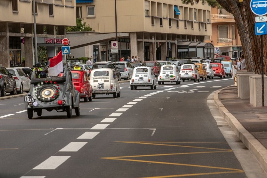 Raduno Internazionale di Fiat 500 storiche nel cuore del Principato di Monaco ossia il Porto Hercule