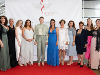 Alla presenza di S.A.S. la Principessa Charlene e del Ministro di Stato Pierre Dartout, l'associazione Femmes Chef d'Entreprises di Monaco ha organizzato una serata d'estate per celebrare le donne imprenditrici.