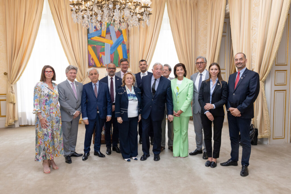 La Presidente del Conseil National Brigitte Boccone-Pagès ha guidato la sua delegazione al Senato francese dove è stata invitata, nell'ambito del Gruppo di Amicizia Francia-Monaco, dal Presidente Dominique Estrosi Sassone.