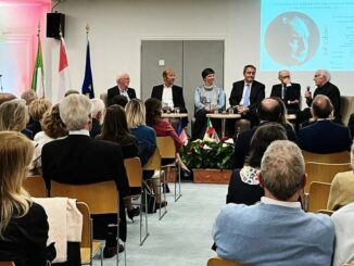 "Sostenibilità e Integrazione: relazioni fra uomo, natura e territorio" questo il tema della tavola rotonda che si è tenuta all'Auditorium Rainier III di Monaco, serata inaugurale della XXIII Edizione della Settimana della Lingua Italiana nel Mondo, moderata da Maria Betti