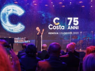 Costa Crociere ha festeggiato il suo 75° anniversario con Costa Toscana un oshow di luc ia Palazzo Ducale e lo show di Malika
