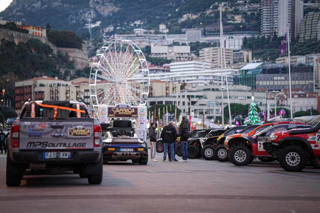 È partita dal porto di Monaco l'Africa Eco Race con traguardo a Dakar in Senegal il 14 gennaio