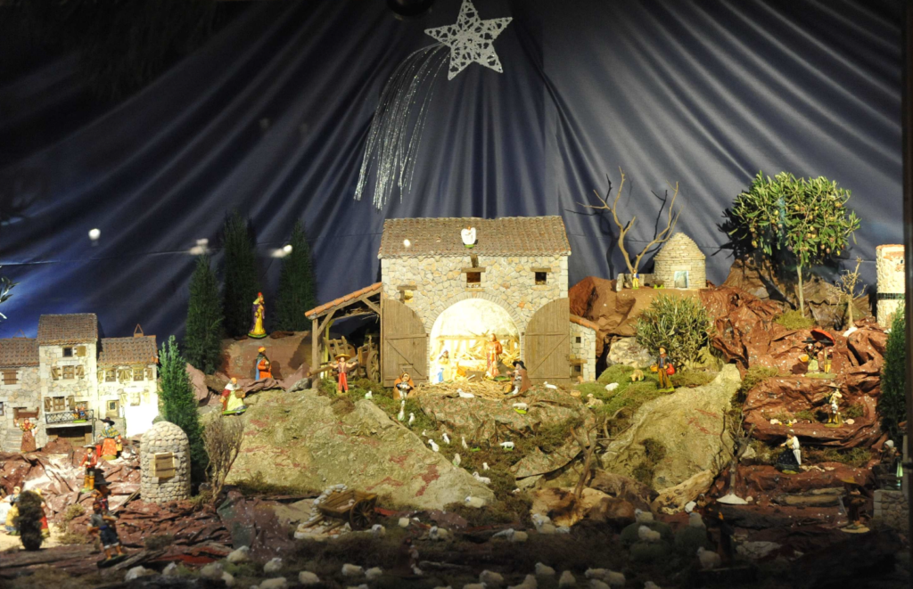 Il presepe Provenzale del Far esposto allo Chemin des Crèches