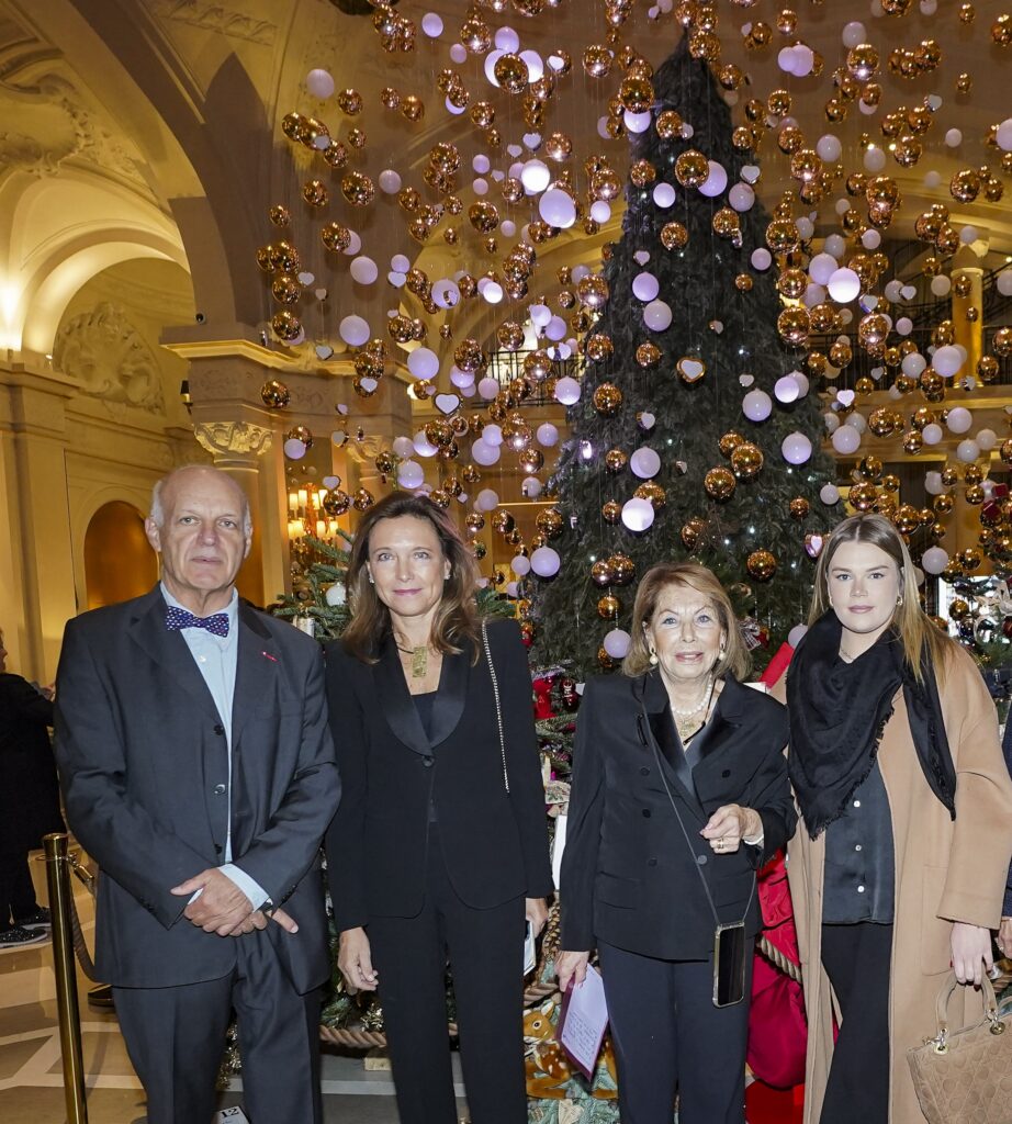 Gli alberi di Natale di ACTION INNOCENCE venduti all'asta all'hotel de Paris