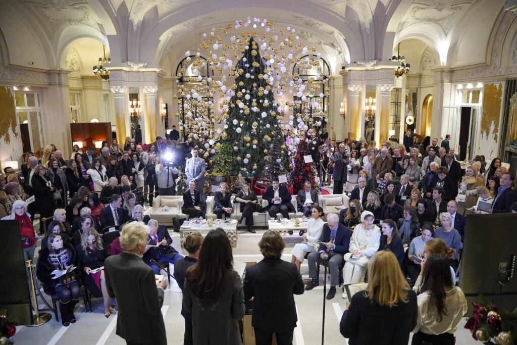 Gli alberi di Natale di ACTION INNOCENCE venduti all'asta all'hotel de Paris