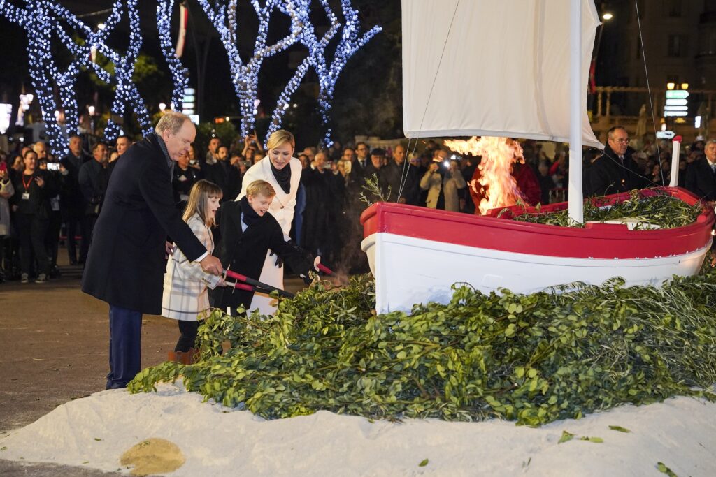 I Principi di Monaco, Alberto, Charlene, il Principe ereditario Jacques e la principessa Gabriella alle celebrazioni di Santa Devota
