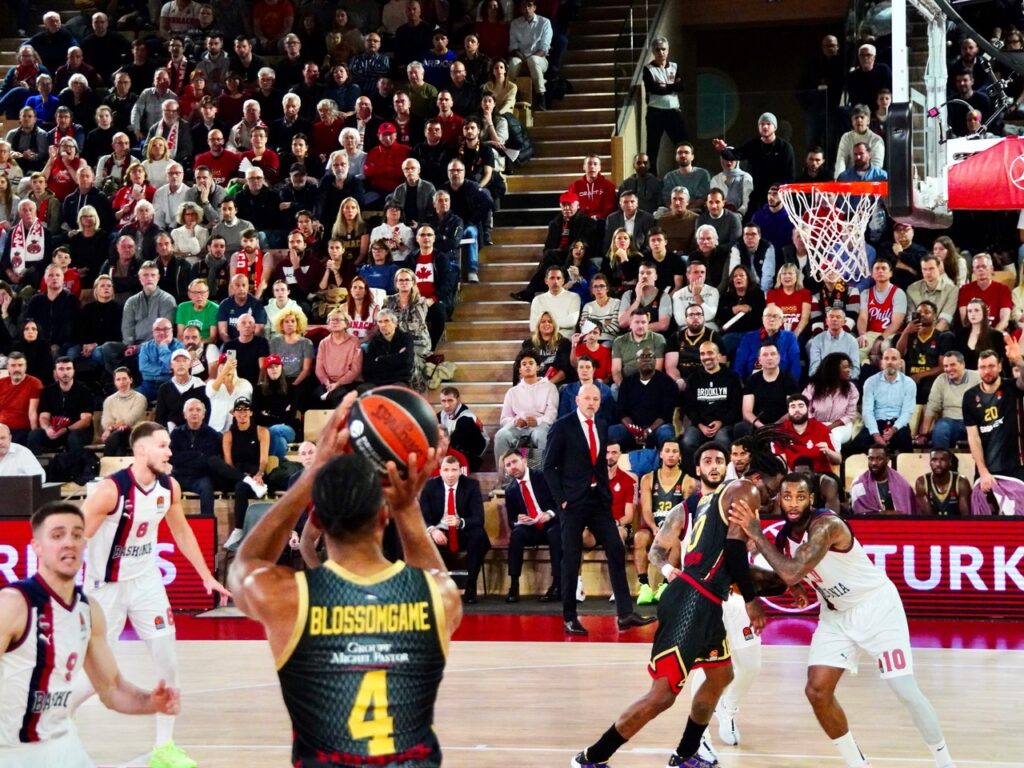 Jaron Blossomgame ha segnato gli ultimi punti della partita per la Roca Team