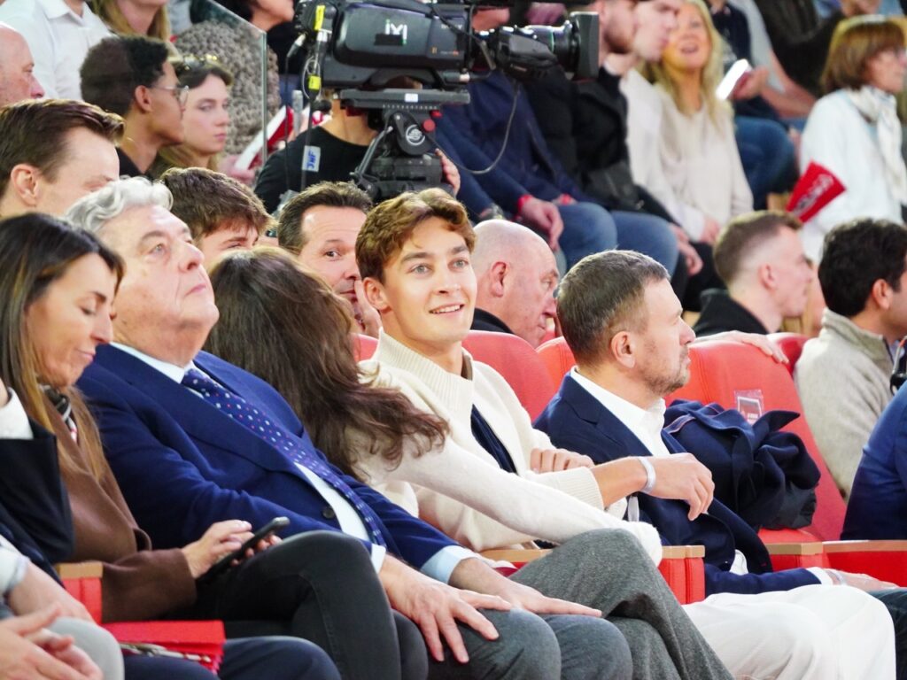 Il pilota di F1 George Russel era a vedere la partita di basket dell'ASMonaco contro il Baskonia