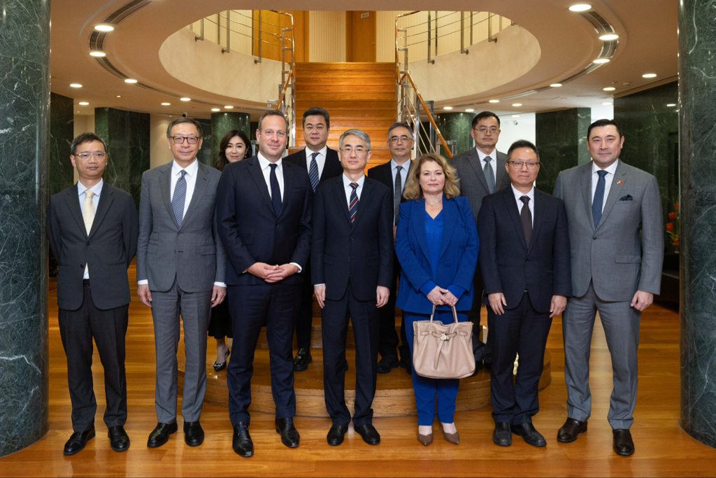 Marie-Pascale Boisson ambasciatrice Monaco in Cina in visita a Macao con Frederic Genta Delegato Interministeriale per la transizione digitale