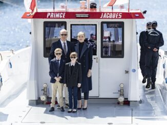 Una nuova imbarcazione di soccorso per i vigili del fuoco di Monaco inaugurata dai Principi e battezzata "Jacques"
