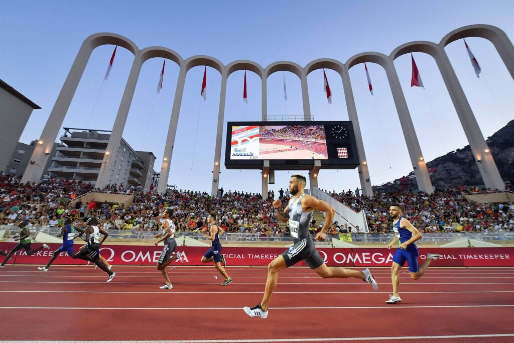 ZEEKR, costruttore di auto elettriche firma un accordo con il meeting di atletica di Monaco Herculis.