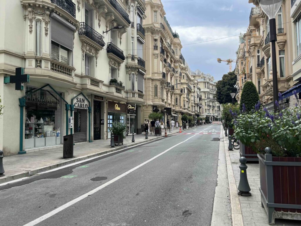 Una domenica a Monaco senza traffico: riscoprire la città e il buon umore