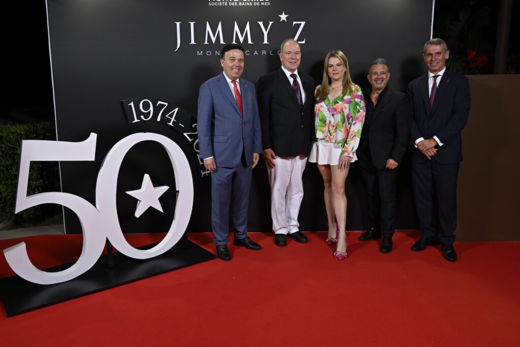 Il Principe Alberto II con Camille Gottlieb e Stephane Valeri alla festa per i 50 anni del Jimmy'z Monte-Carlo