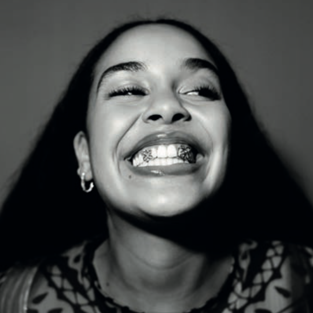 Jorja Smith si esibirà il 14 agosto alla Salle Garnier di Monte-Carlo; mentre il 15 e 16 agosto Lenny Kravitz sarà allo Sporting Monte-Carlo