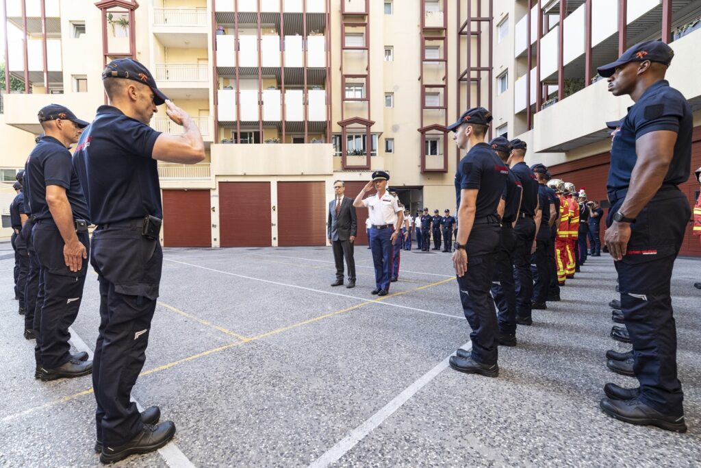 Il neo Ministro dell'Interno Lionel Beffre, si è recato in visita al corpo dei vigili del fuoco di Monaco.