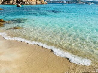 Sardegna: bellezza incontaminata e tradizioni secolari nell'isola dei sogni