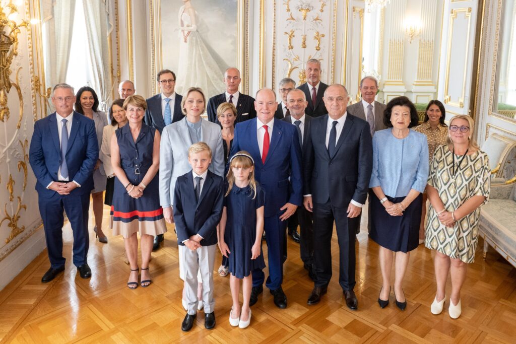 Il ministro di Stato di Monaco, Didier Guillaume ha ricevuto la tabella di marcia del suo mandato dal Principe Alberto II